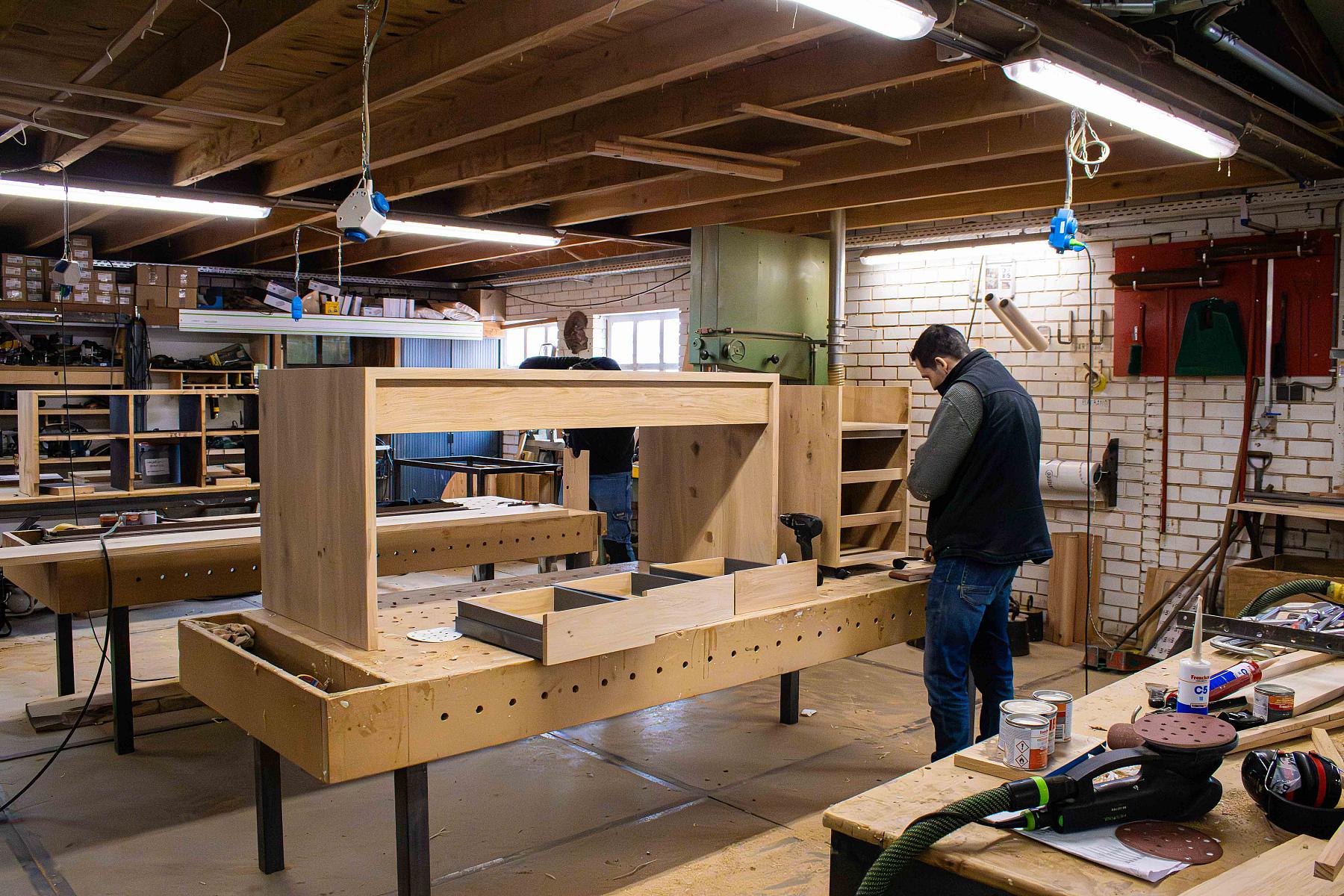 Houten bureaublad op maat laten maken