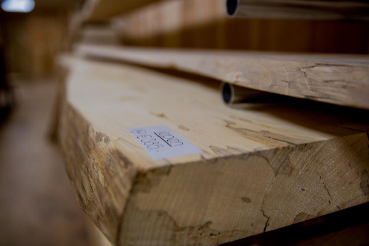 Wandplank donker hout