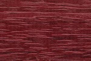 Purperhart hout, afkomstig uit de tropische regenwouden van Zuid-Amerika, staat bekend om zijn opvallende paarse kleur die na verloop van tijd verandert naar een dieper bruinrood. Het hout is zeer stevig, duurzaam en heeft een natuurlijke weerstand tegen schimmels en insecten, waardoor het ideaal is voor buitengebruik. Purperhart wordt vaak gebruikt voor meubels, vloeren, terrasconstructies en zelfs boten vanwege de uitzonderlijke hardheid en esthetische waarde.
